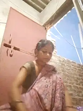 Snapshot of CHANDNi_700 chatting on May 30, 11:35 pm CHANDNi 700 online show from May 30, 11:35 pm