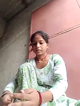 Snapshot of CHANDNi_700 chatting on June 13, 1:25 am CHANDNi 700 online show from June 13, 1:25 am