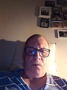 Snapshot of NextAct92 chatting on May 17, 10:17 pm NextAct92 online show from May 17, 10:17 pm