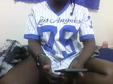 Snapshot of aya8702 chatting on May 10, 7:24 am aya8702 online show from May 10, 7:24 am