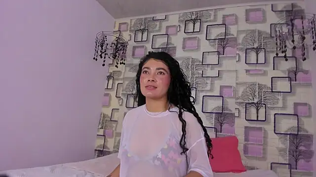 Snapshot of emilly_duque chatting on May 19, 4:19 am emilly duque online show from May 19, 4:19 am
