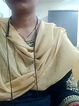 preetijii online show from May 14, 6:42 am