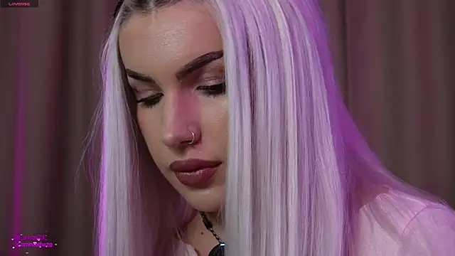 Snapshot of Amina_Haze chatting on June 24, 8:52 pm Amina Haze online show from June 24, 8:52 pm