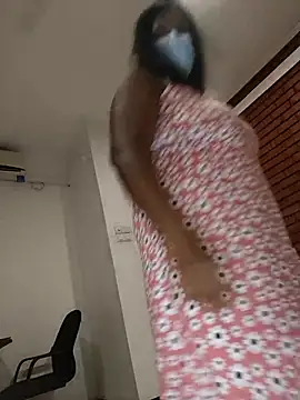 Xbees CT online show from June 1, 10:22 pm