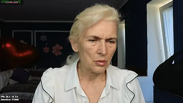 Snapshot of Nia_Natur chatting on June 18, 6:02 am Nia Natur online show from June 18, 6:02 am