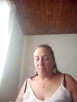 Snapshot of dangerous_milf chatting on July 21, 7:27 pm dangerous milf online show from July 21, 7:27 pm