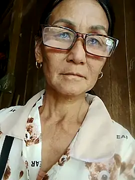 Snapshot of Magy-006 chatting on July 16, 3:12 am Magy-006 online show from July 16, 3:12 am