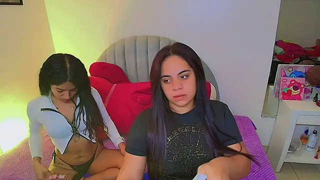 your favorite girls online show from June 21, 4:59 am