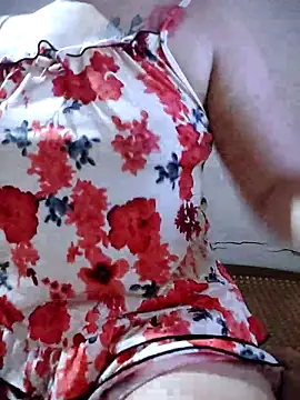 Snapshot of -Tara-a chatting on May 14, 11:50 am -Tara-a online show from May 14, 11:50 am