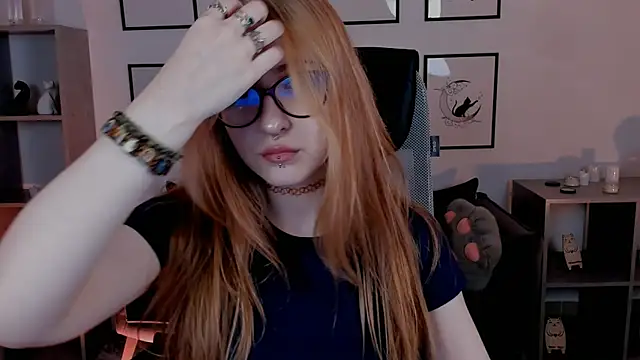 lanafitch online show from May 17, 10:33 am