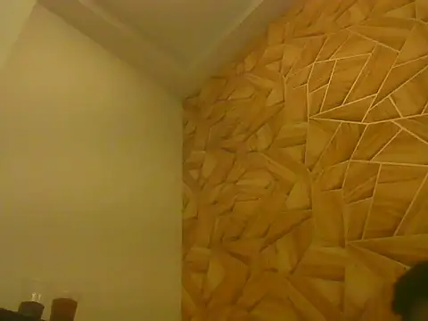 Snapshot of yoursunny001 chatting on May 10, 12:32 pm yoursunny001 online show from May 10, 12:32 pm