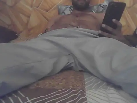 Snapshot of yoursunny001 chatting on June 25, 8:52 am yoursunny001 online show from June 25, 8:52 am