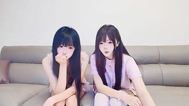 guoguo-888 online show from June 16, 4:15 am