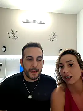 Snapshot of space_couple chatting on June 20, 9:39 pm space couple online show from June 20, 9:39 pm