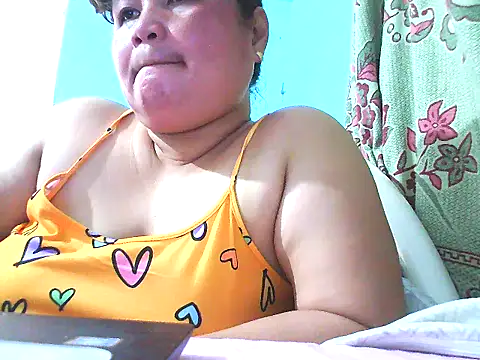 Snapshot of xsweetlover69x chatting on July 9, 4:38 am xsweetlover69x online show from July 9, 4:38 am