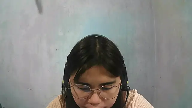 Snapshot of MaragaretSanterre chatting on May 18, 11:32 pm MaragaretSanterre online show from May 18, 11:32 pm