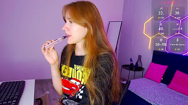 Snapshot of Angel_Fleur chatting on June 29, 1:34 am Angel Fleur online show from June 29, 1:34 am