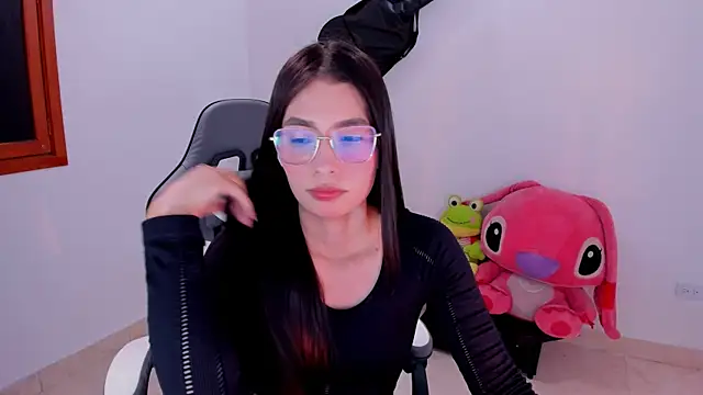 Scarleth Ferrec online show from May 27, 7:55 pm