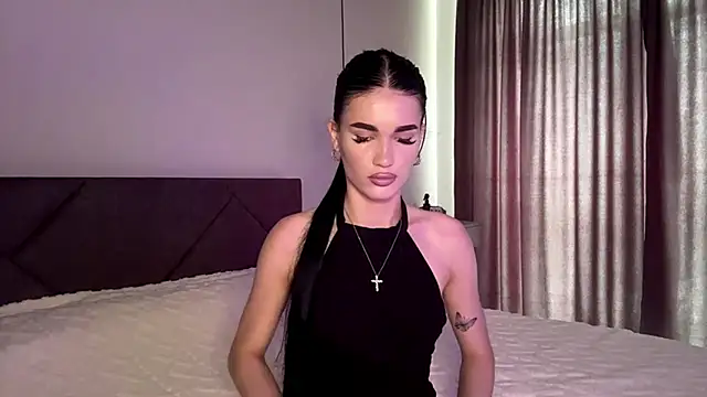 Snapshot of KarieEgge chatting on June 23, 9:07 am KarieEgge online show from June 23, 9:07 am