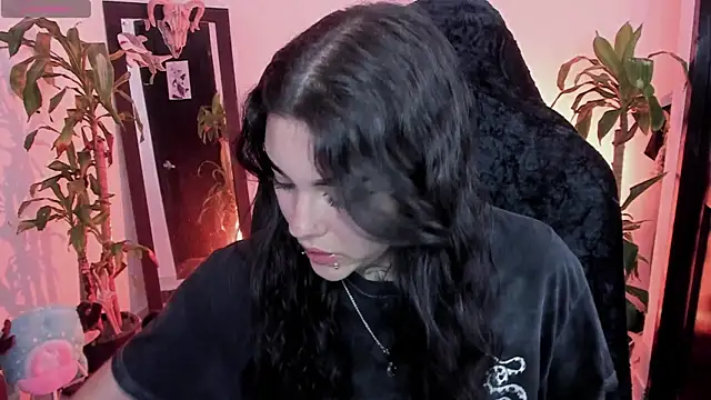 MissCharlottte 18 online show from June 3, 3:20 am