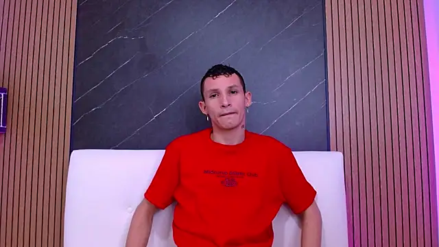Snapshot of Isak_Berekoa chatting on May 20, 3:24 am Isak Berekoa online show from May 20, 3:24 am