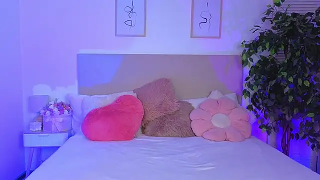 Littledoll1 online show from June 7, 9:07 pm
