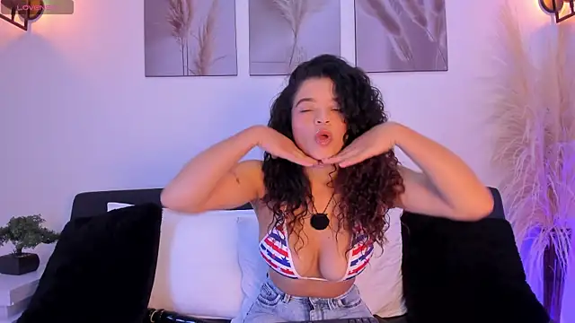 Snapshot of katherin_johnson1 chatting on July 4, 12:22 pm katherin johnson1 online show from July 4, 12:22 pm