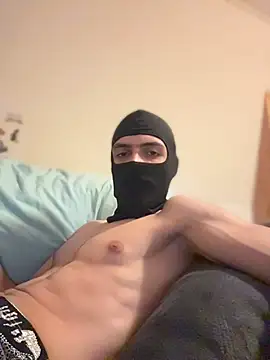 Snapshot of Z-man- chatting on May 14, 11:22 pm Z-man- online show from May 14, 11:22 pm