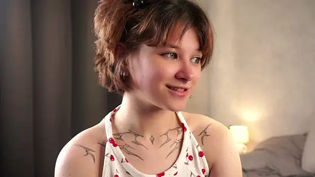 Snapshot of AlesiaPeasel chatting on July 7, 1:15 pm AlesiaPeasel online show from July 7, 1:15 pm
