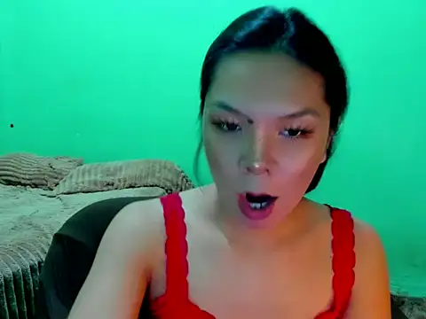 Snapshot of mamacitttaa chatting on May 18, 1:39 pm mamacitttaa online show from May 18, 1:39 pm