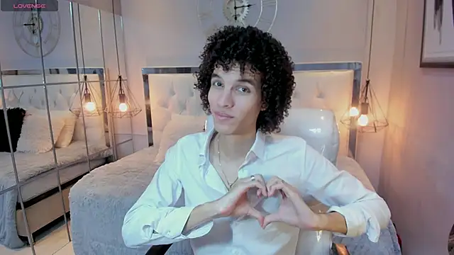 Snapshot of felix_haze chatting on June 4, 5:30 pm felix haze online show from June 4, 5:30 pm