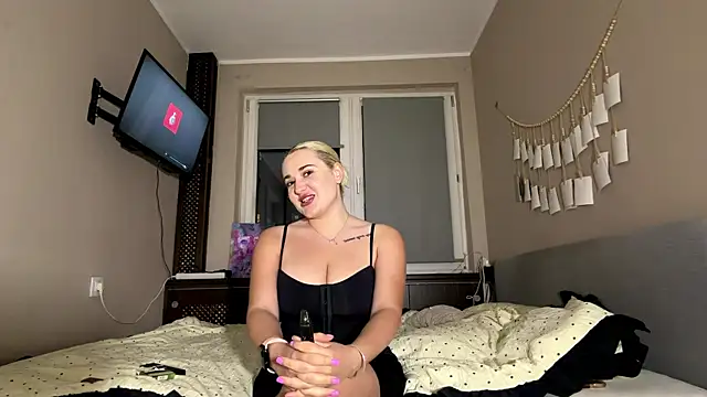 SidneySe online show from May 12, 8:06 pm