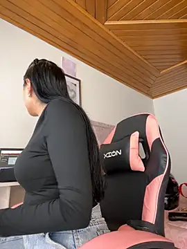 BaByBooo69 online show from May 20, 1:06 pm
