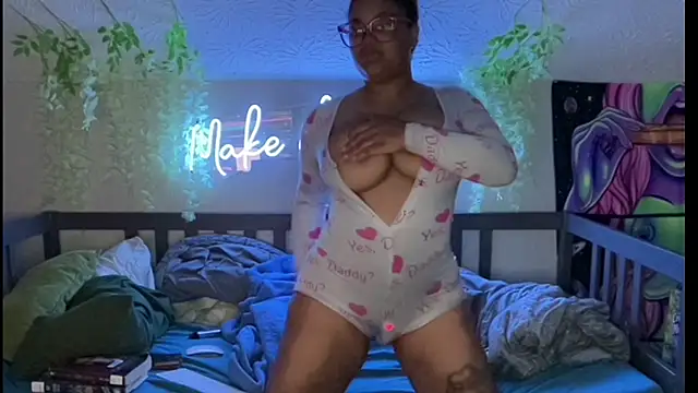 FaeAfterDark online show from July 19, 4:38 am