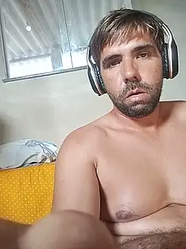 Rodrigo123hjsbdnd online show from May 24, 5:07 pm