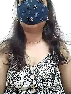 Snapshot of hot_kiran2000 chatting on May 14, 10:11 am hot kiran2000 online show from May 14, 10:11 am