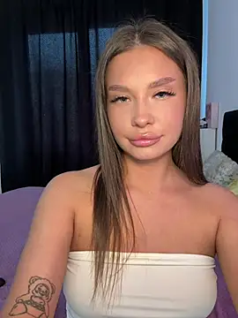 Snapshot of BeautyBella_ chatting on June 24, 3:00 pm BeautyBella online show from June 24, 3:00 pm