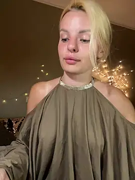 Snapshot of MissAnabel_ chatting on June 17, 6:53 pm MissAnabel online show from June 17, 6:53 pm