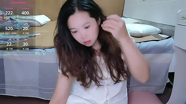 Snapshot of F-Yingying chatting on June 9, 8:04 am F-Yingying online show from June 9, 8:04 am