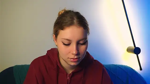 Sairallyn online show from May 27, 8:39 pm
