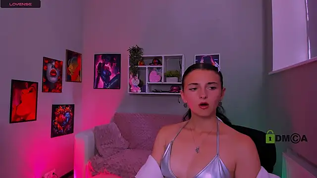 caroline honeyy online show from July 28, 12:59 pm