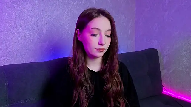 Snapshot of LunariaLive chatting on June 23, 10:24 am LunariaLive online show from June 23, 10:24 am