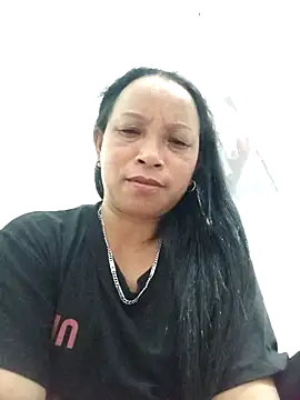 Snapshot of Olivia_pussy chatting on May 13, 4:48 pm Olivia pussy online show from May 13, 4:48 pm