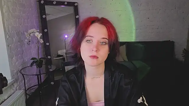 ScarlettSparkss online show from June 3, 5:21 am