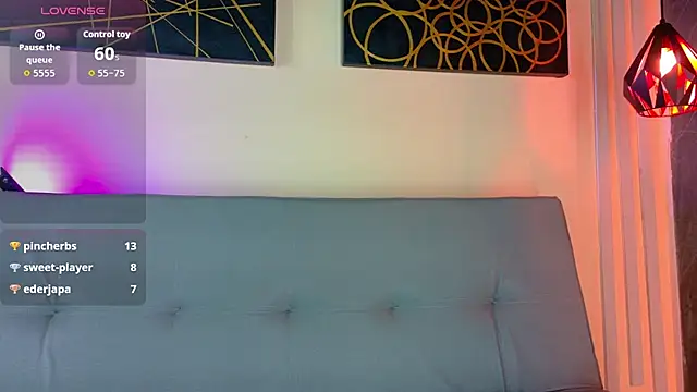 Snapshot of Sofi_Williams2 chatting on June 24, 6:23 am Sofi Williams2 online show from June 24, 6:23 am