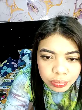Snapshot of luxuryluna chatting on May 13, 9:44 pm luxuryluna online show from May 13, 9:44 pm