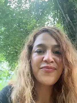 Snapshot of flirtyfairyfarrah chatting on June 9, 8:20 pm flirtyfairyfarrah online show from June 9, 8:20 pm
