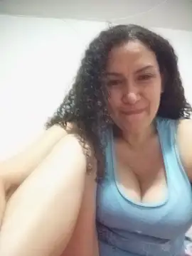 paulett15 online show from May 15, 2:29 am