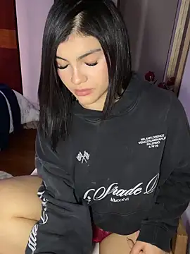 Emilyrosett  online show from May 19, 9:54 pm