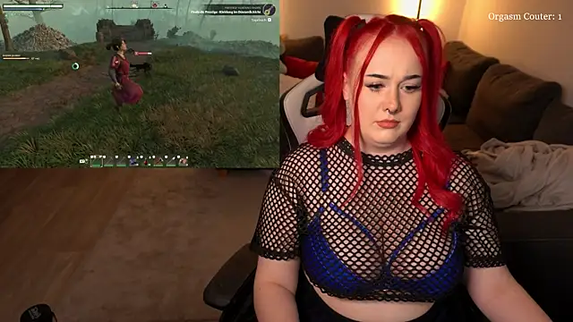 Snapshot of littleEve chatting on January 18, 2:33 pm littleEve online show from January 18, 2:33 pm